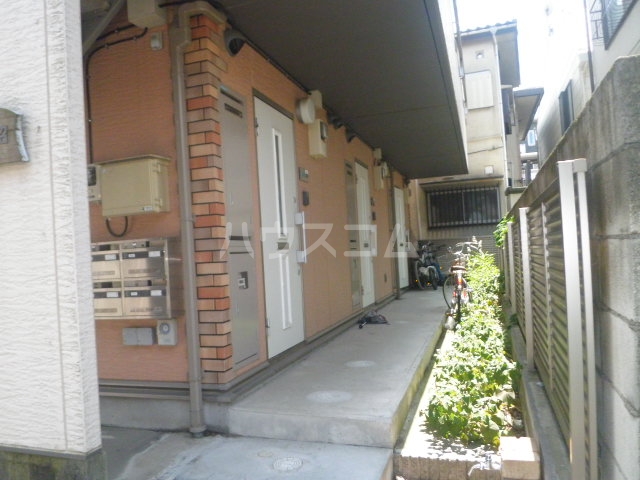 25/30 エントランス