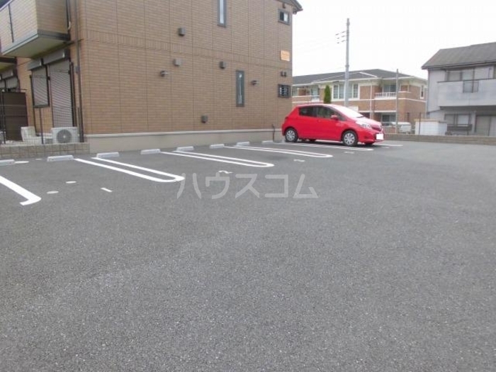 17/18 駐車場