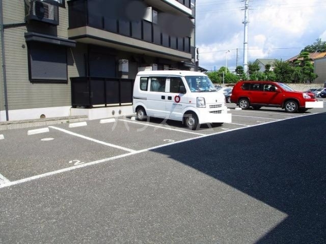 17/18 駐車場