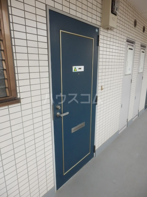 13/30 玄関