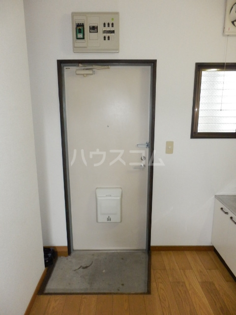 14/30 玄関