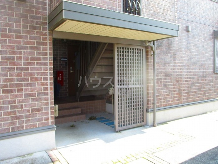 17/19 エントランス