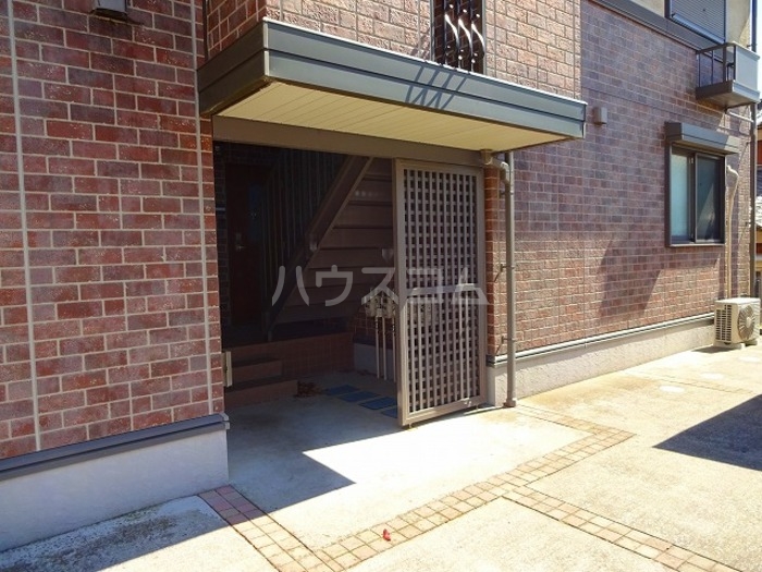 14/16 エントランス