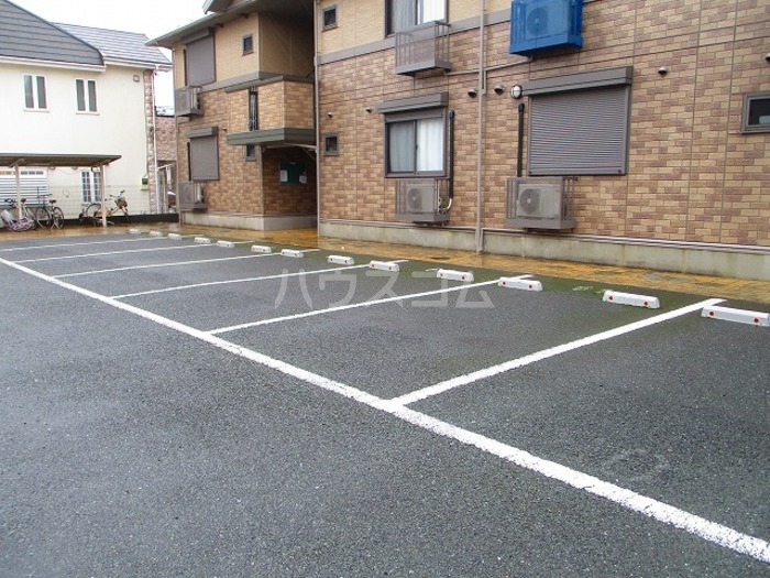 18/19 駐車場