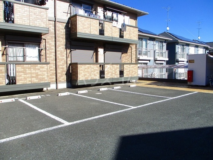 16/17 駐車場