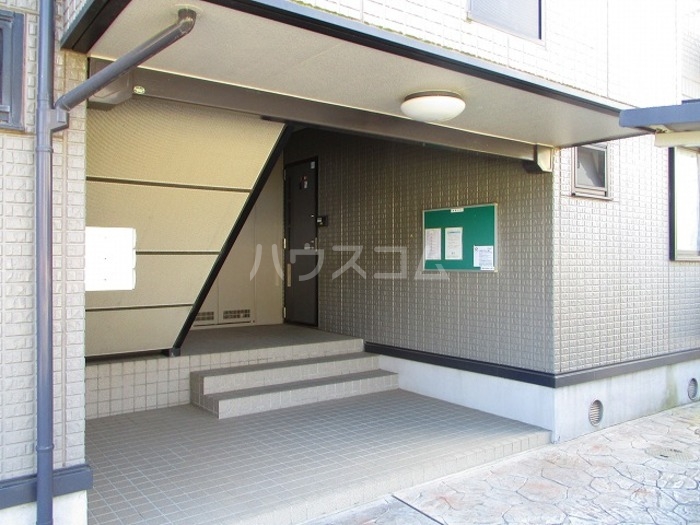 2/2 エントランス