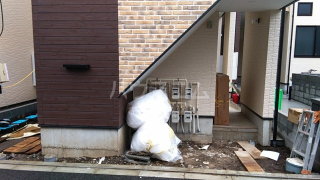21/27 エントランス