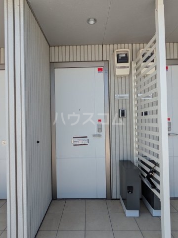 26/30 エントランス