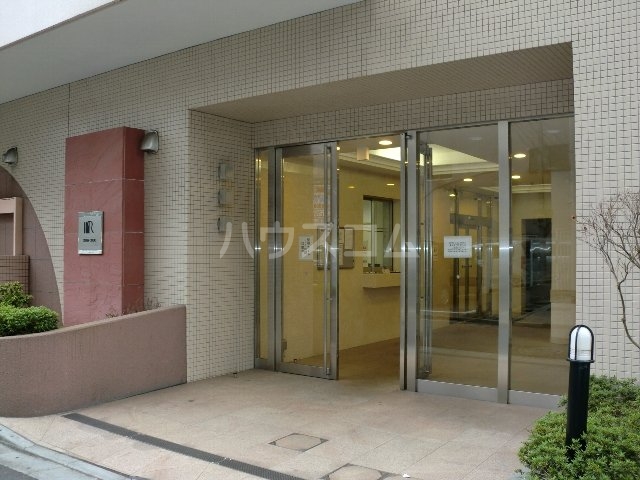 22/30 エントランス