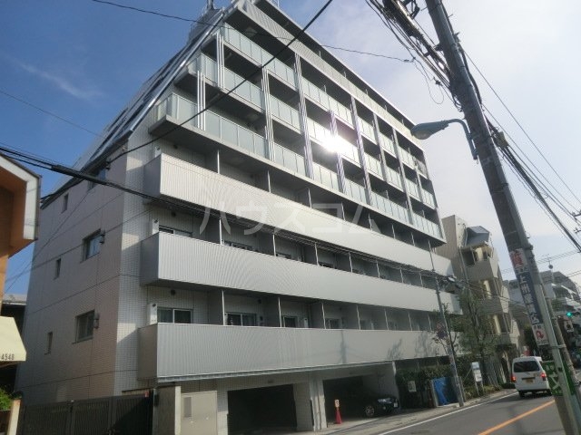 28/30 エントランス