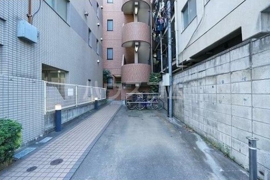 16/26 エントランス