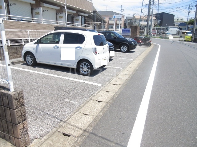 2/6 駐車場