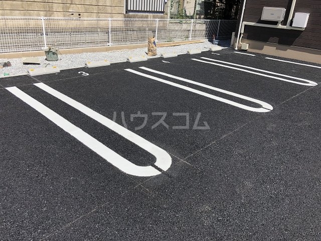 28/30 駐車場