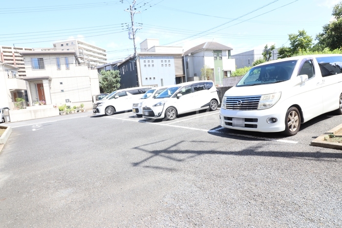 16/17 駐車場