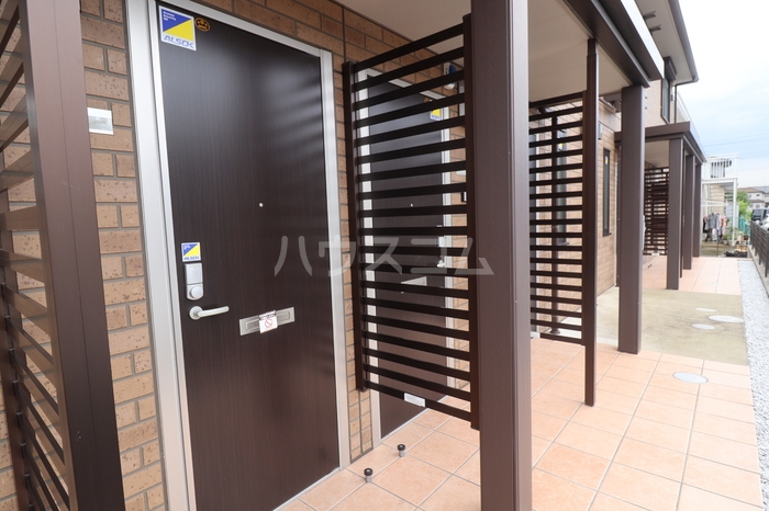 13/16 エントランス