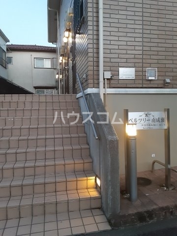16/17 エントランス