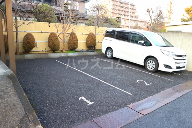 21/25 駐車場