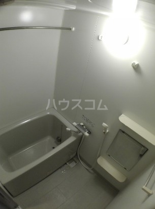 13/27 浴室
