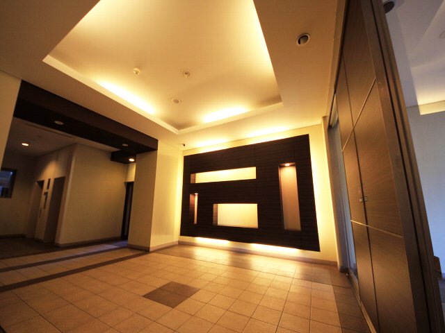 21/30 エントランス