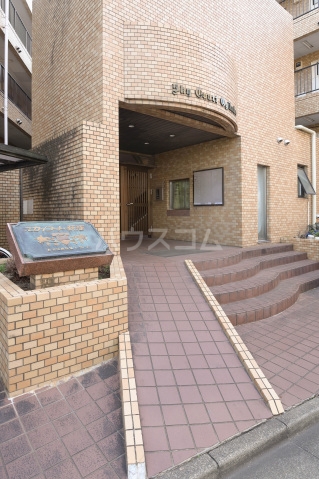 21/28 エントランス