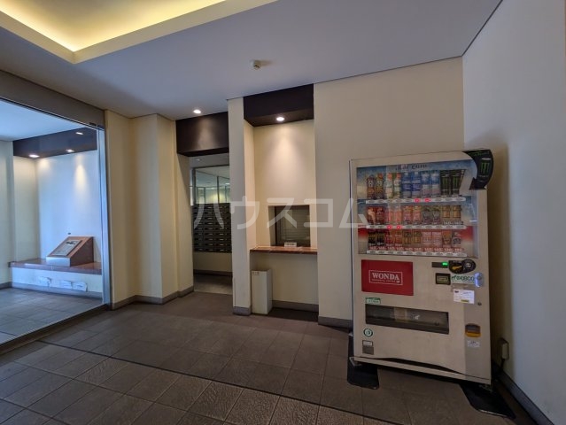 21/29 エントランス