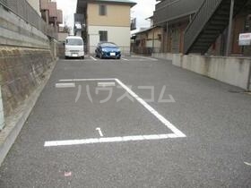 16/21 駐車場