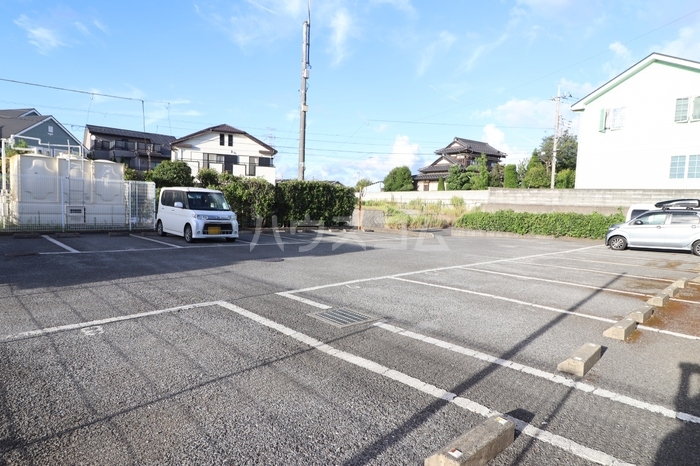 15/17 駐車場