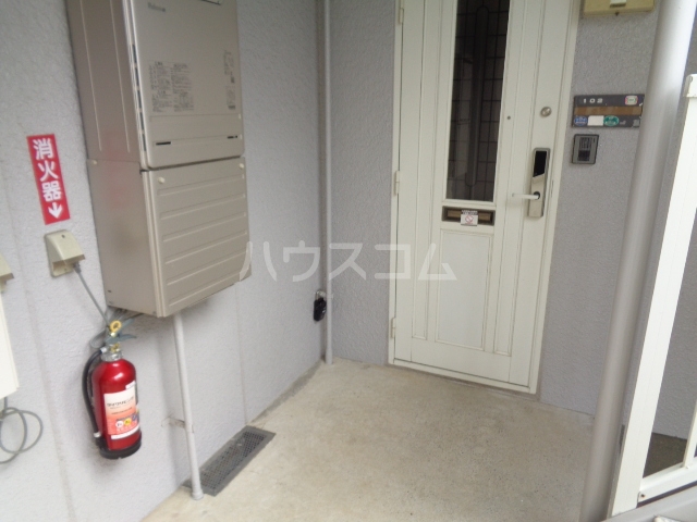 2/4 エントランス