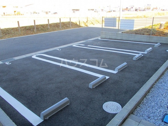19/23 駐車場