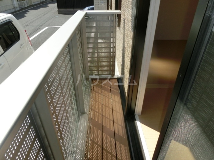 13/18 バルコニー