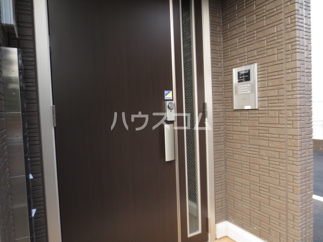 20/26 エントランス