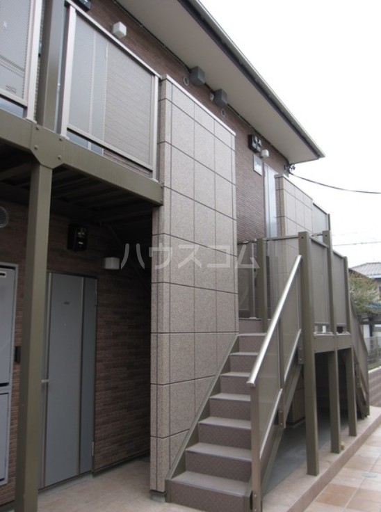 21/23 エントランス