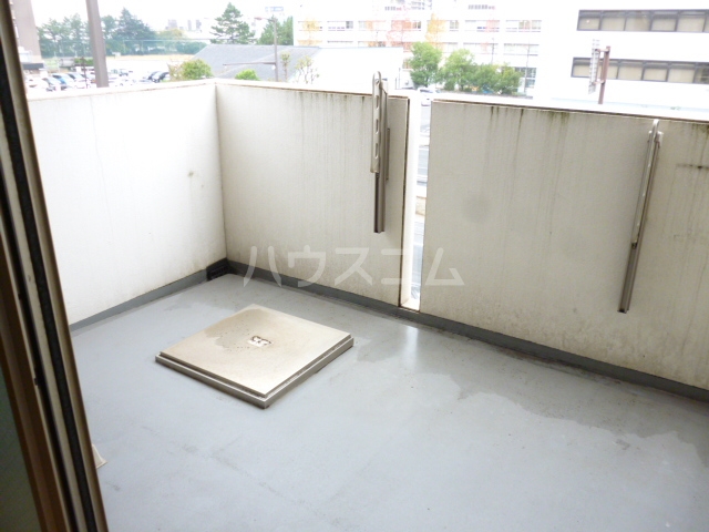 18/23 バルコニー