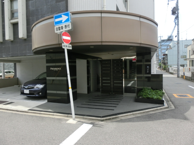 22/30 エントランス