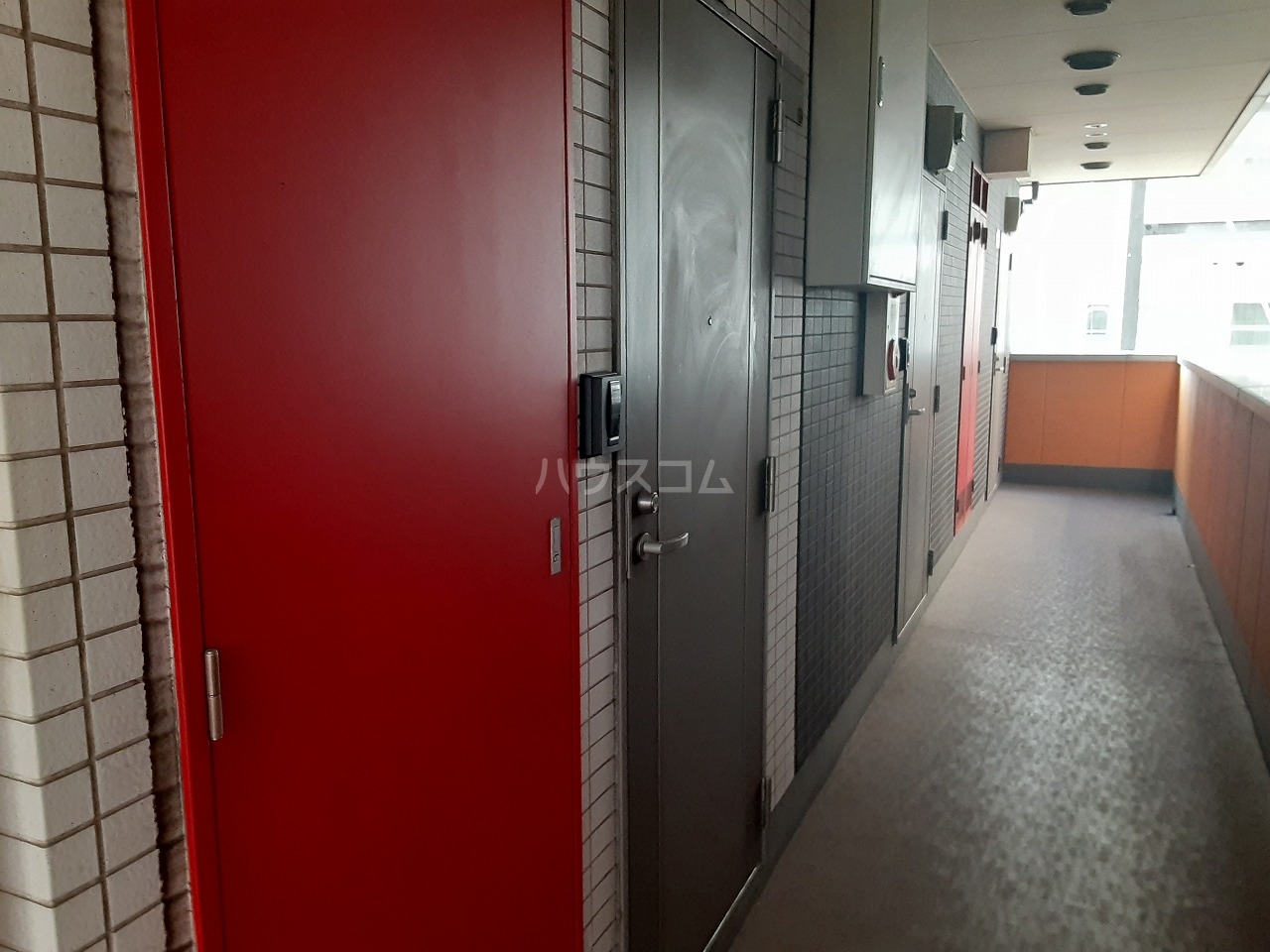 2/3 エントランス