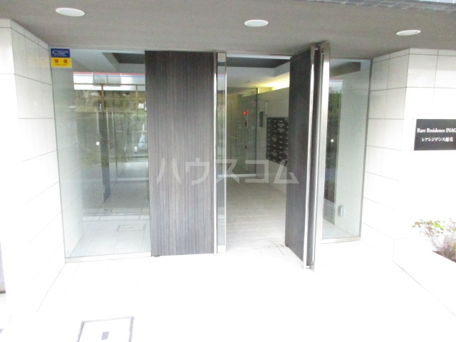 21/22 エントランス