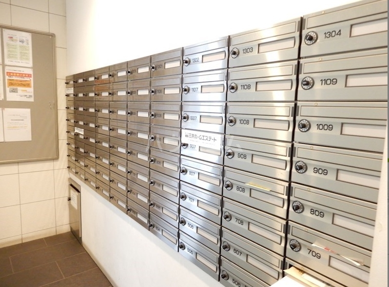 16/17 エントランス