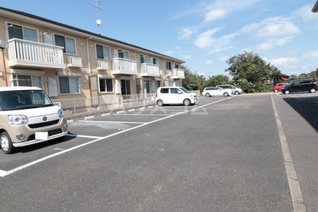 18/19 駐車場