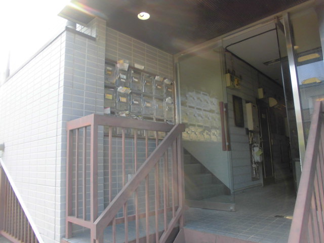 22/30 エントランス