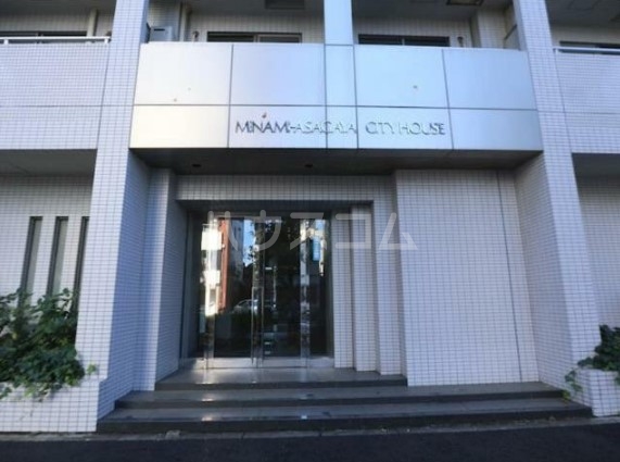 18/20 エントランス