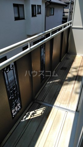 20/27 バルコニー