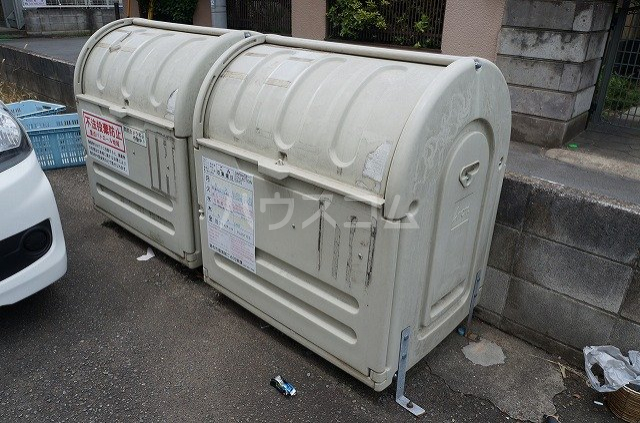 24/30 エントランス