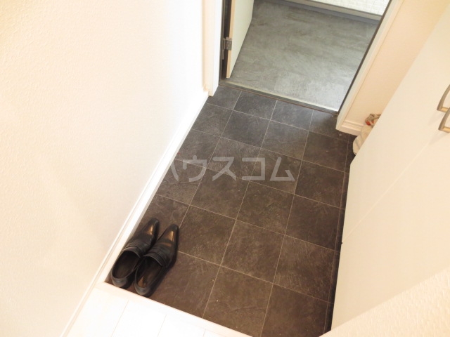 20/21 エントランス