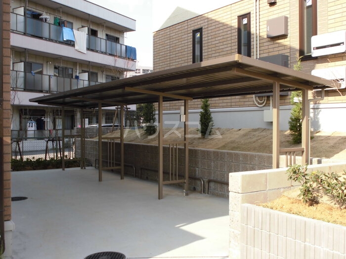 16/19 エントランス