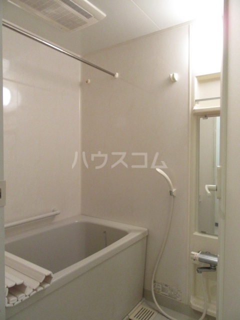 13/30 浴室