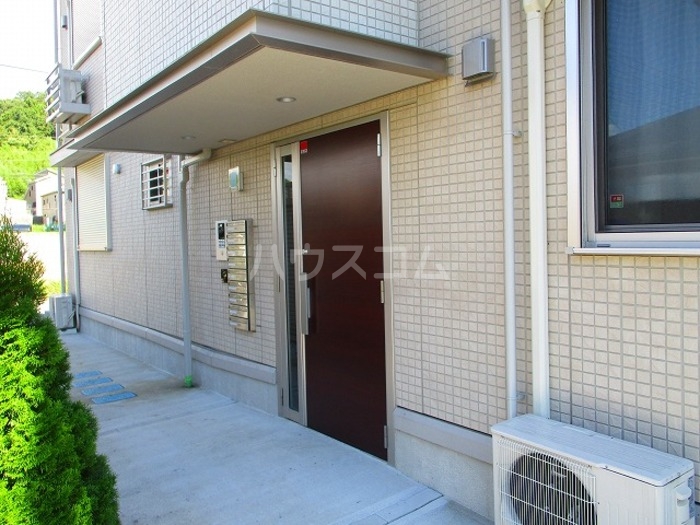 18/20 エントランス