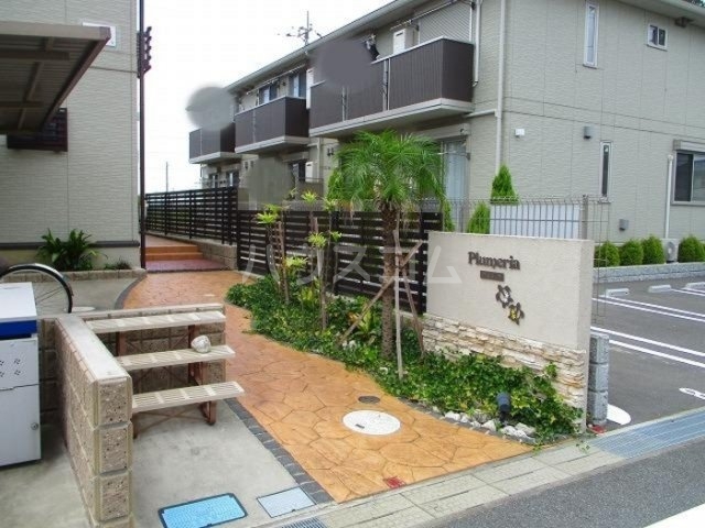 13/16 エントランス