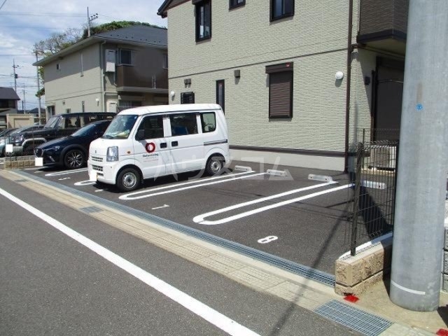 14/16 駐車場