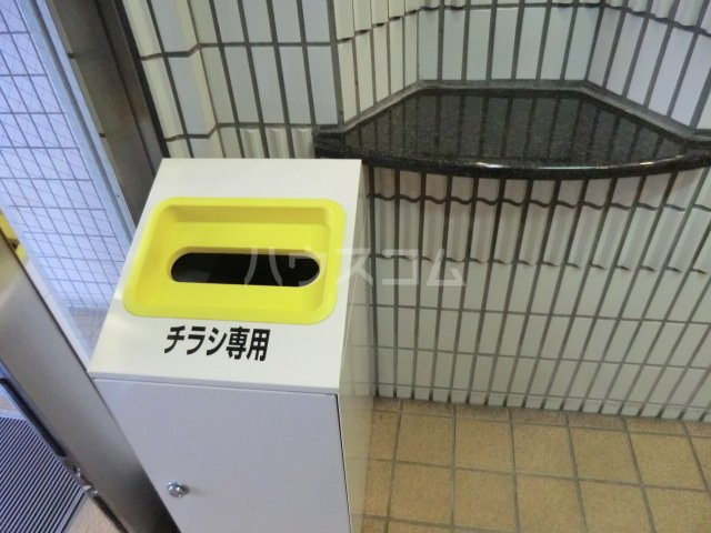 22/30 エントランス