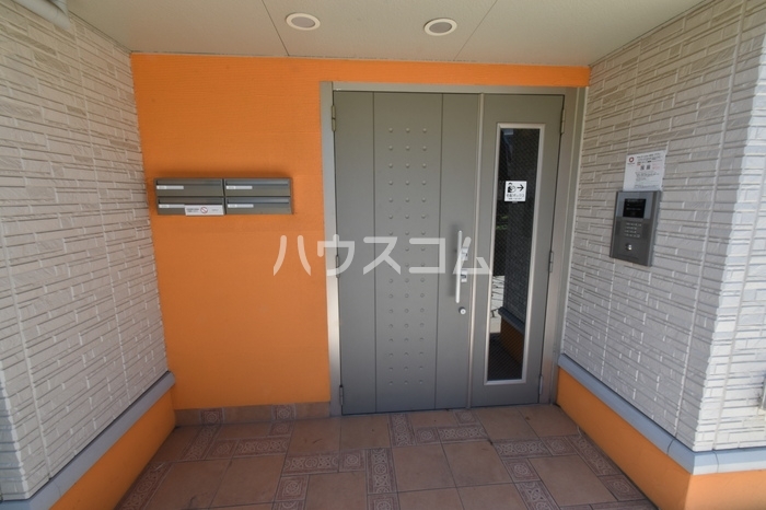 13/23 エントランス